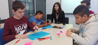 Βιωματικό Εργαστήριο "Ένα σχολείο καθρέφτης μας"